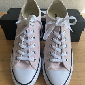 NWT blush Pink converse